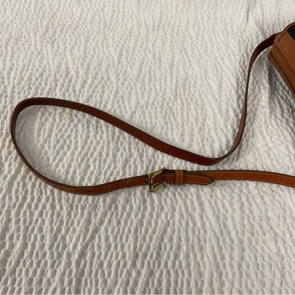 Vintage Dooney & Bourke Black & Tan  Crossbody Bag - Picture 9 of 12